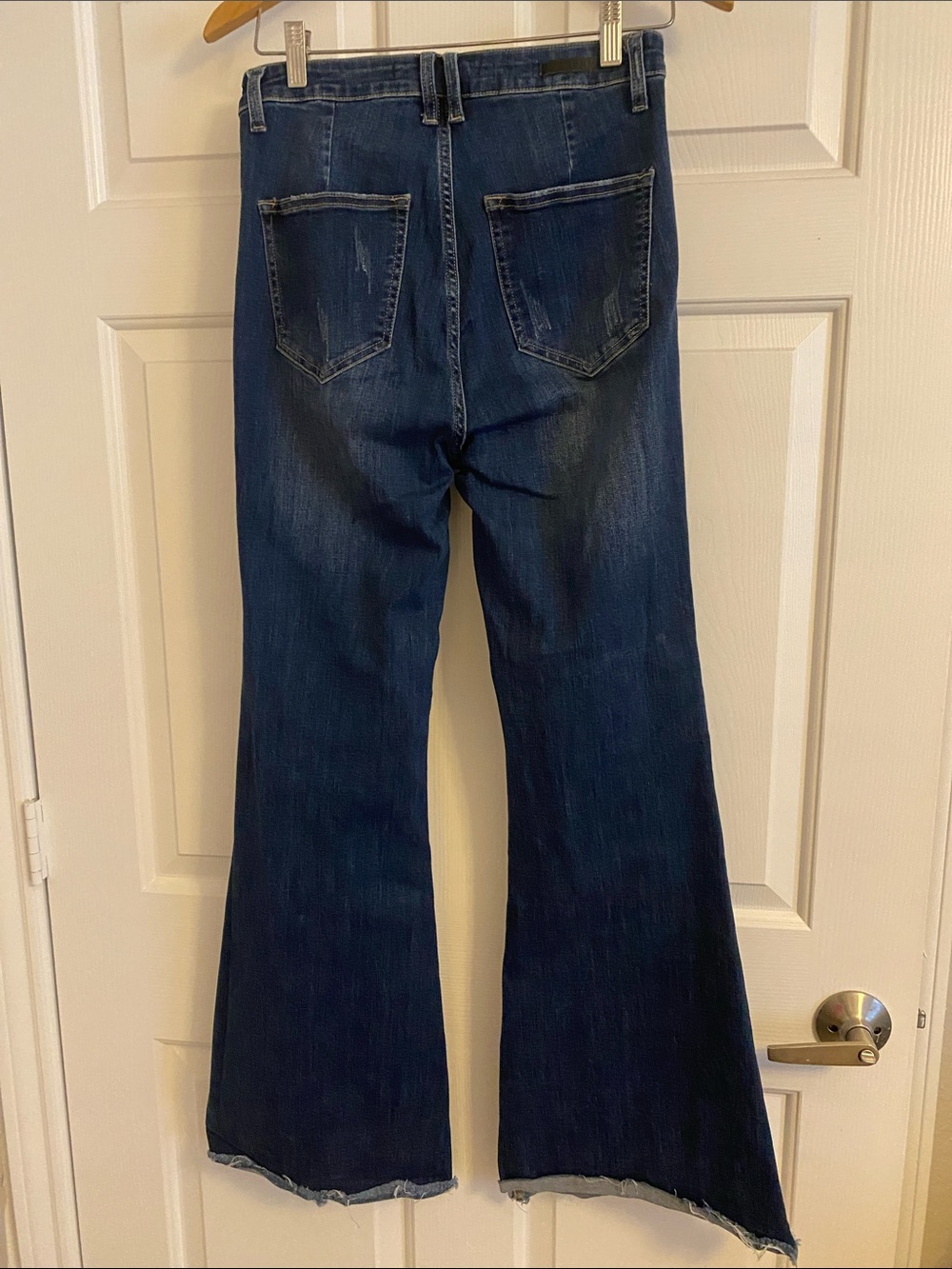 High-Rise Dark Blue Flared Jeans with Raw Hem - Picture 4 of 6